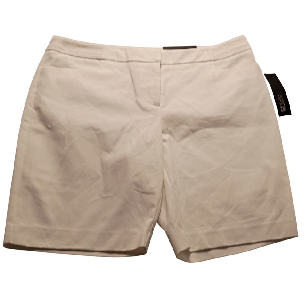 Apt. 9 Women's White Bermuda Short Size 14 Stretch Dress Shorts Cotton Blend NWT